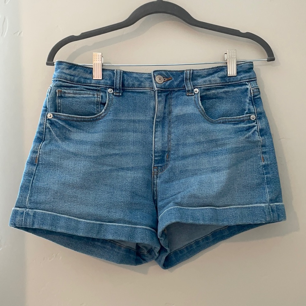 American Eagle high waisted shorts!